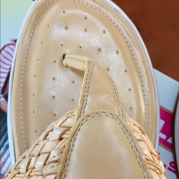 Brand new relaxed fit Sandler’s by memory foam - Picture 3 of 5